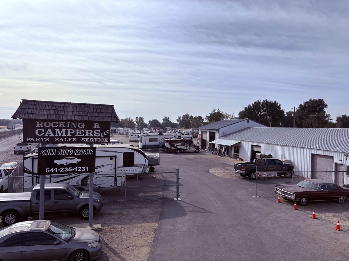 rocking r campers exterior
